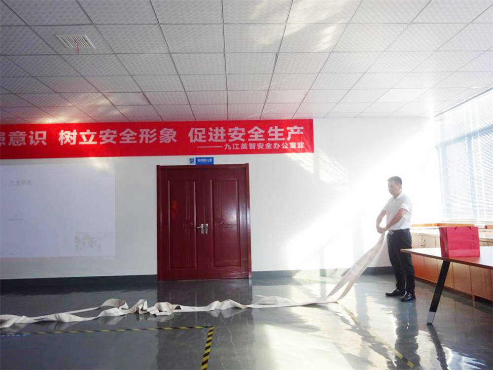 落实主体责任，提高防患意识。树立安全形象，促进安全生产